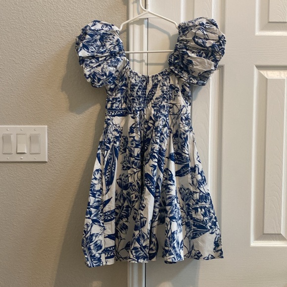 Abercrombie & Fitch Ruched Puff Sleeve Mini Dress in Navy Pattern - Picture 2 of 4